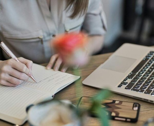 7 formas de posicionarte como escritor, según Rafael Núñez Aponte